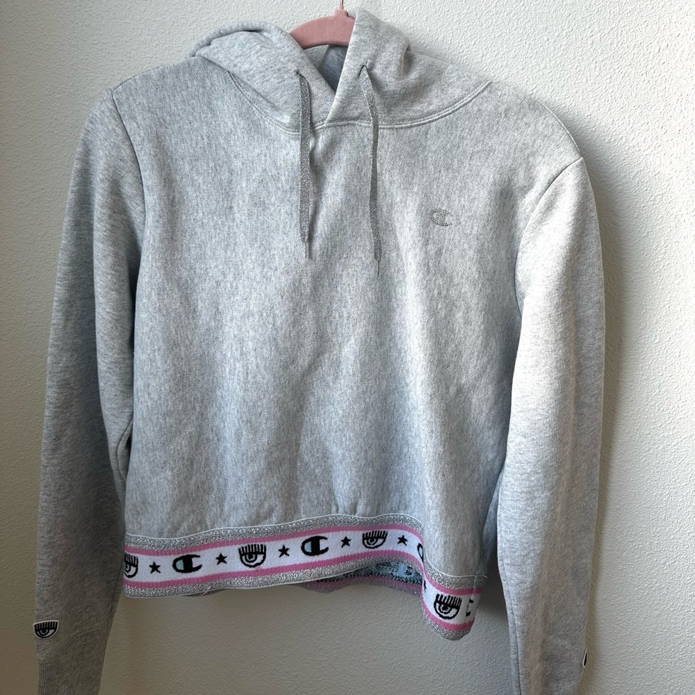 Champion Women’s Medium Gray Logo Cropped Hoodie Athleisure